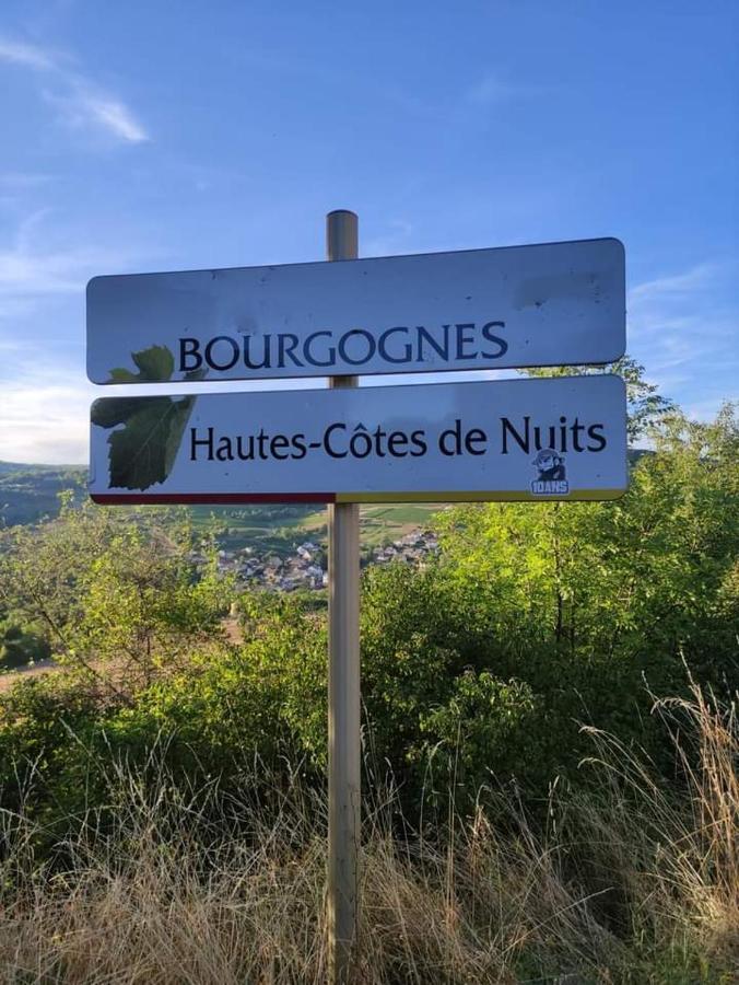 Le Bois De Laval Bed & Breakfast Marey-les-Fussey Eksteriør bilde